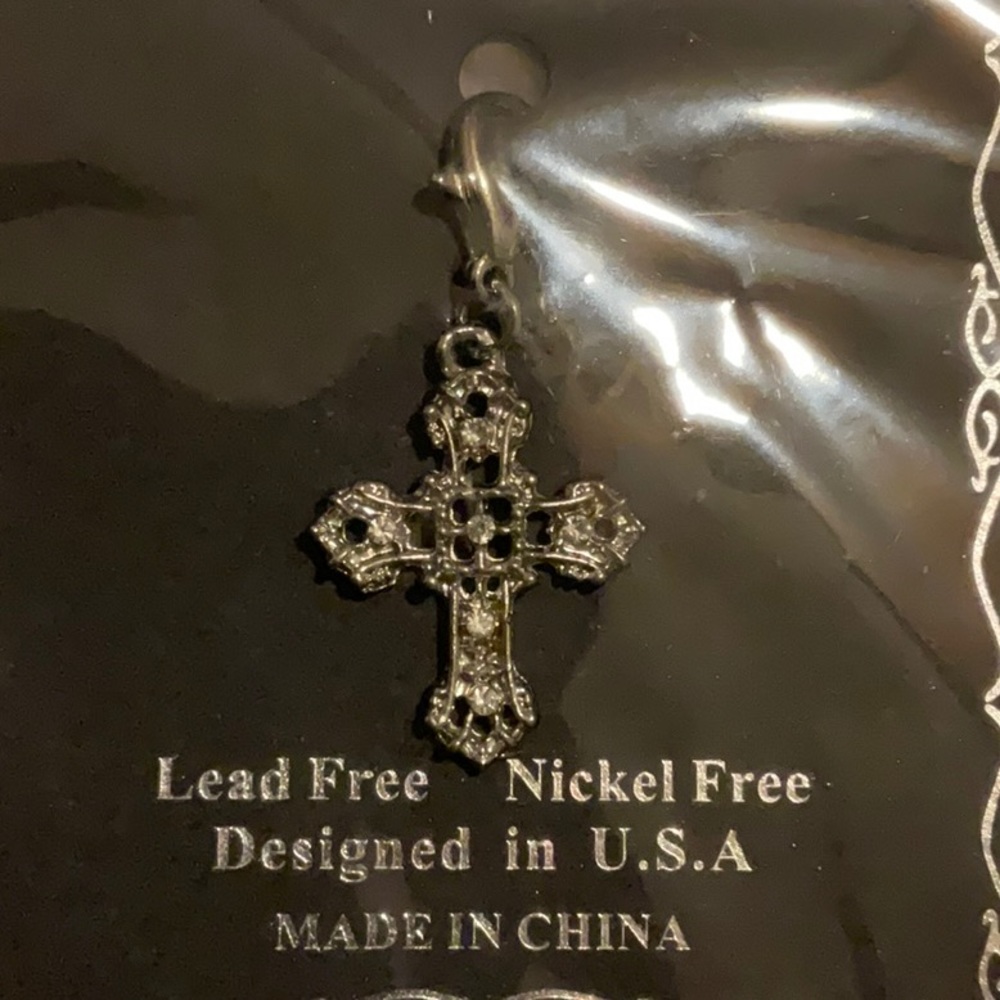 Cross Charm - Picture 2 of 3